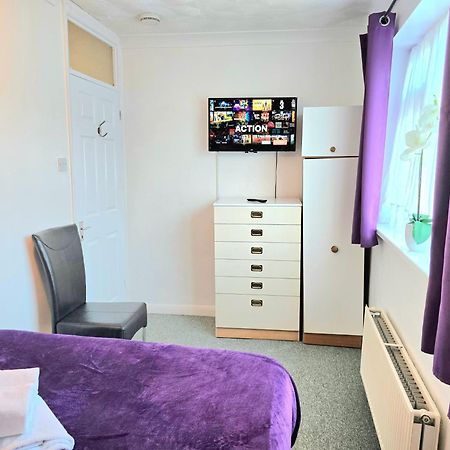 Gillings Villa -Perfect For Long & Short Stays Gillingham  Exterior photo
